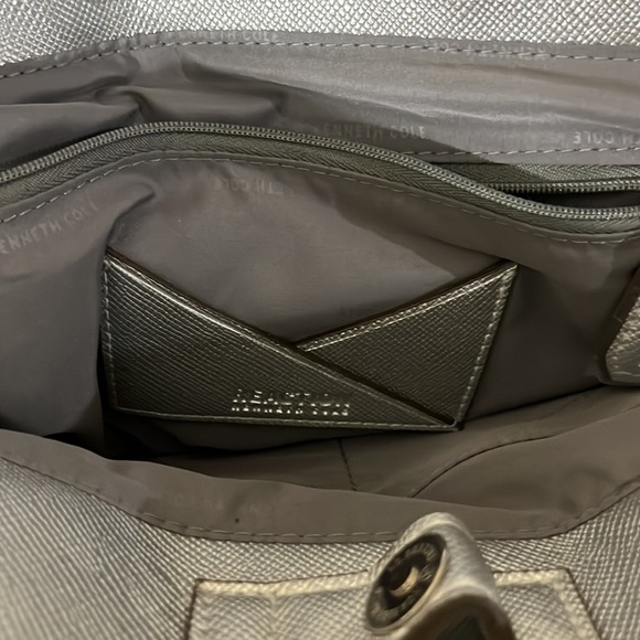 Kenneth Cole Reaction bag - Picture 4 of 5